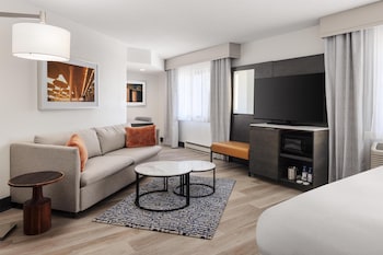 Junior Suite, Non Smoking, No Marina View