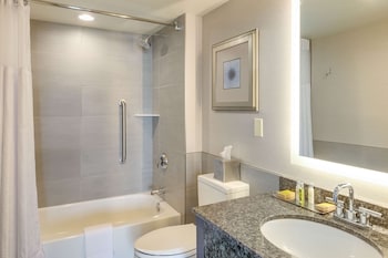 Junior Suite, Non Smoking, No Marina View