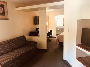 Suite, 1 King Bed, Non Smoking