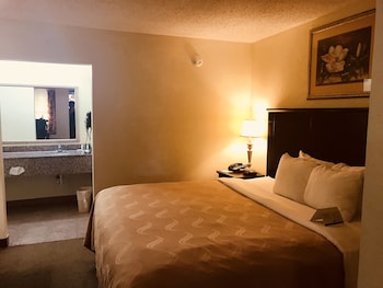 Suite, 1 King Bed, Non Smoking