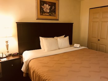 Suite, 1 King Bed, Non Smoking