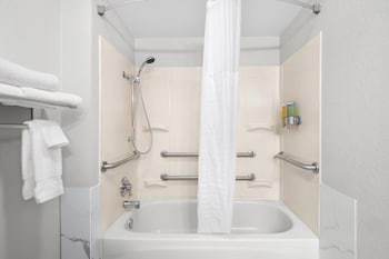 Standard Room, 1 King Bed, Accessible