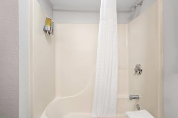 Standard Room, 2 Queen Beds