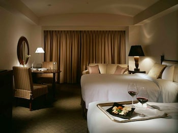 Standard Twin Room, Non Smoking (Premium Floor, For 1-3 Guests)