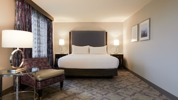 Silver Legacy Junior Suite King Non-Smoking