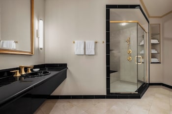 Penthouse One Bedroom Suite