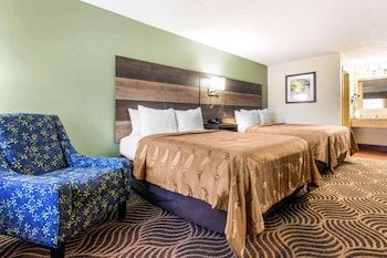 Standard Room, 2 Queen Beds, Non Smoking
