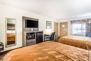 Standard Room, 2 Queen Beds, Non Smoking