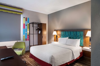 Room, 1 Queen Bed, Accessible, Bathtub