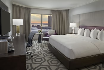 Premium Room, 1 King Bed (High Floor)