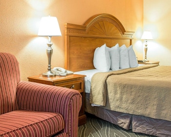 Standard Room, 1 King Bed, Non Smoking