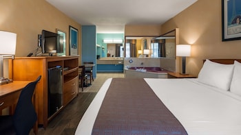 Standard Room, 1 King Bed, Non Smoking, Hot Tub