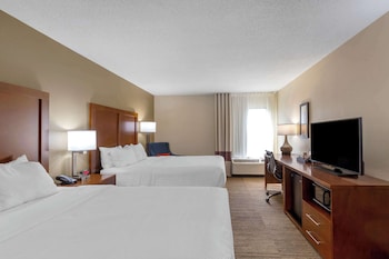 Room, 2 Queen Beds, Accessible, Non Smoking (Roll-In Shower)