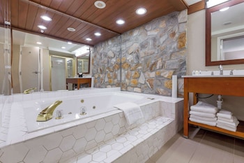 Suite, Multiple Beds, Non Smoking (Upgrade)