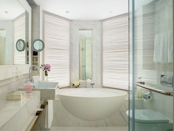 Club Executive One-Bedroom Suite Twin