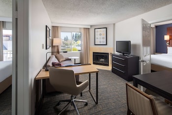 Suite, Multiple Beds (Two Bedroom)