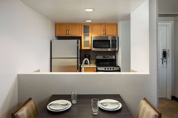 Suite, Multiple Beds (Two Bedroom)