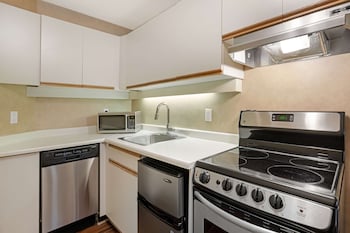 Suite, 1 Queen Bed with Sofa bed, Non Smoking, Kitchen (with Sofabed)