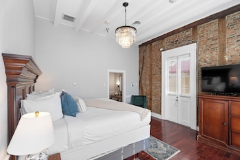 Premium Room, 1 King Bed, Non Smoking