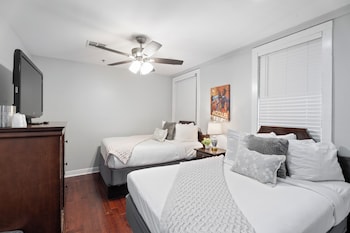 Classic Room, 2 Queen Beds, Non Smoking