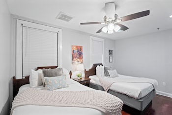 Classic Room, 2 Queen Beds, Non Smoking