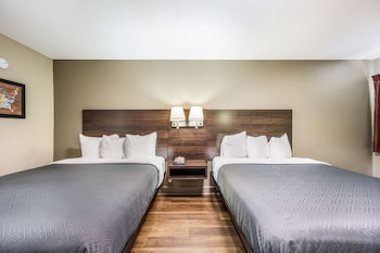 Standard Room, 2 Queen Beds, Smoking