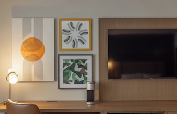 Standard Room, 1 Queen Bed, Mobility Accessible