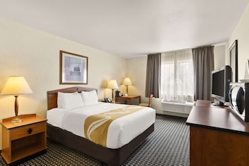 Standard Room, 1 Queen Bed, Accessible, Non Smoking