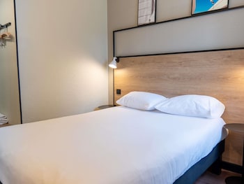 Single Room, 1 Double Bed