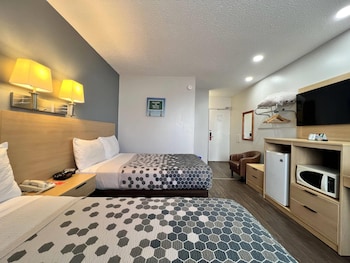 Standard Double Room, 2 Double Beds, Non Smoking