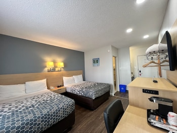 Standard Double Room, 2 Double Beds, Non Smoking (Pet Friendly)
