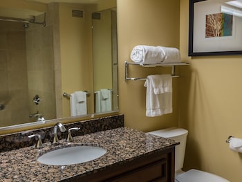 Room, 2 Queen Beds, River View