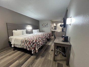 Deluxe Room, 2 Double Beds (Smoke Free)