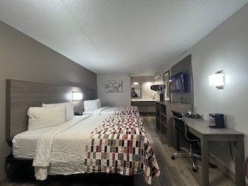Deluxe Room, 2 Double Beds (Smoke Free)