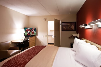 Superior Room, 1 King Bed, Accessible (Smoke Free, Roll-In-Shower)