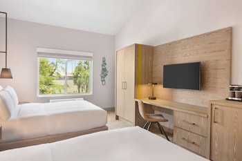 Room, 2 Queen Beds (Hearing)