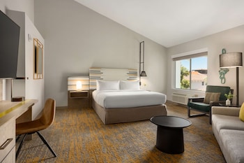 Room, 1 King Bed, Accessible (Mobility & Hearing, Roll-in Shower)