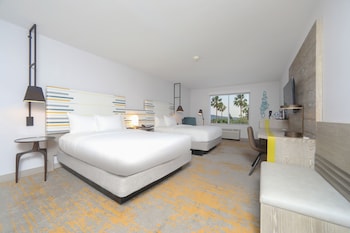 Room, 2 Queen Beds, Kitchen, Poolside
