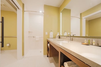 Room, 2 Queen Beds, Accessible