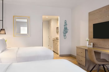Room, 2 Queen Beds, Kitchen, Poolside
