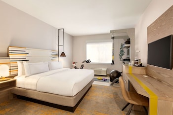 Room, 1 King Bed (Fitness Room)