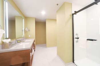 Junior Suite, 1 King Bed, Balcony