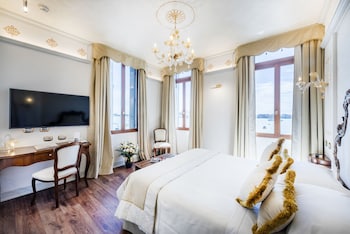 Suite with Grand Canal View
