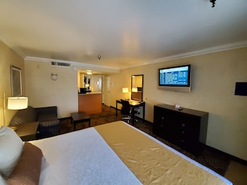 Standard Room, 1 King Bed, Non Smoking