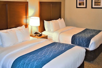 Room, 2 Queen Beds, Roll-In Shower, Non Smoking