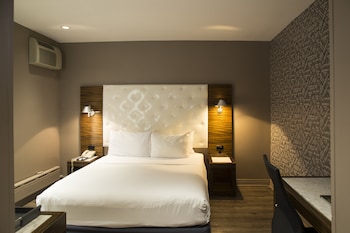 Deluxe Room, 1 Queen Bed