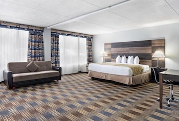 Deluxe Suite, 1 King Bed, Non Smoking