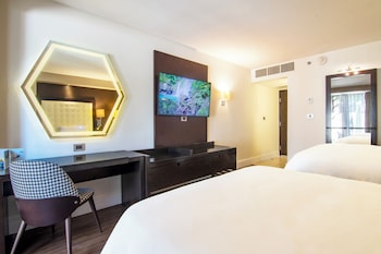 Deluxe Room, 2 Double Beds