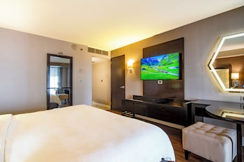 Deluxe Room EXPEDIA