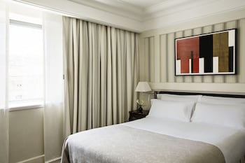 Deluxe Room, City View